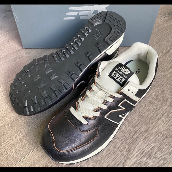 NWT New Balance 574 - Picture 3 of 9